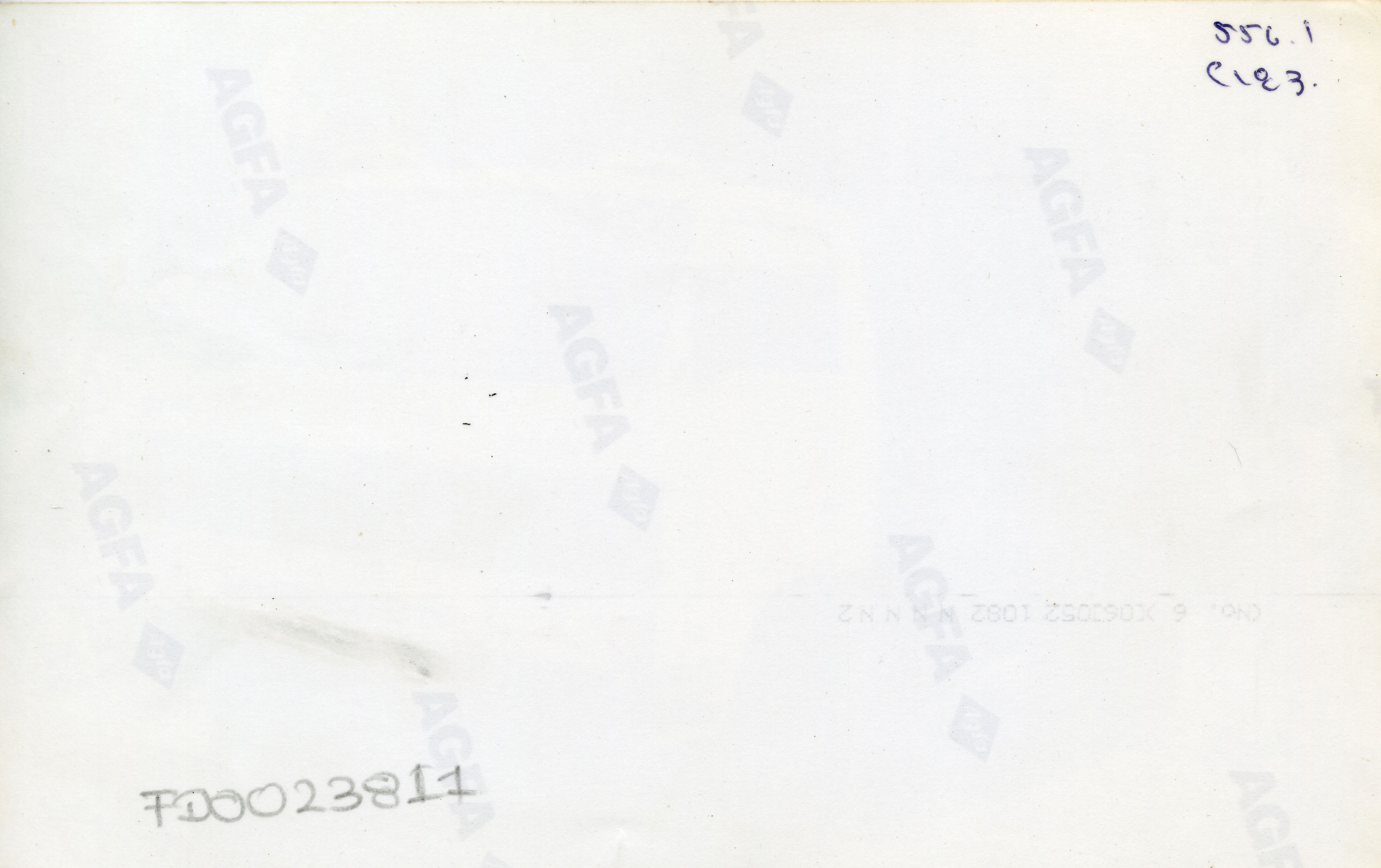 FDO023811A.jpg