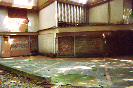 051-14.jpg