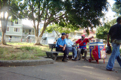 202-00.jpg