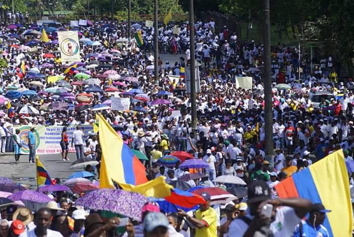 Manifestantes se toman la vía principal, Paro cívico.jpg