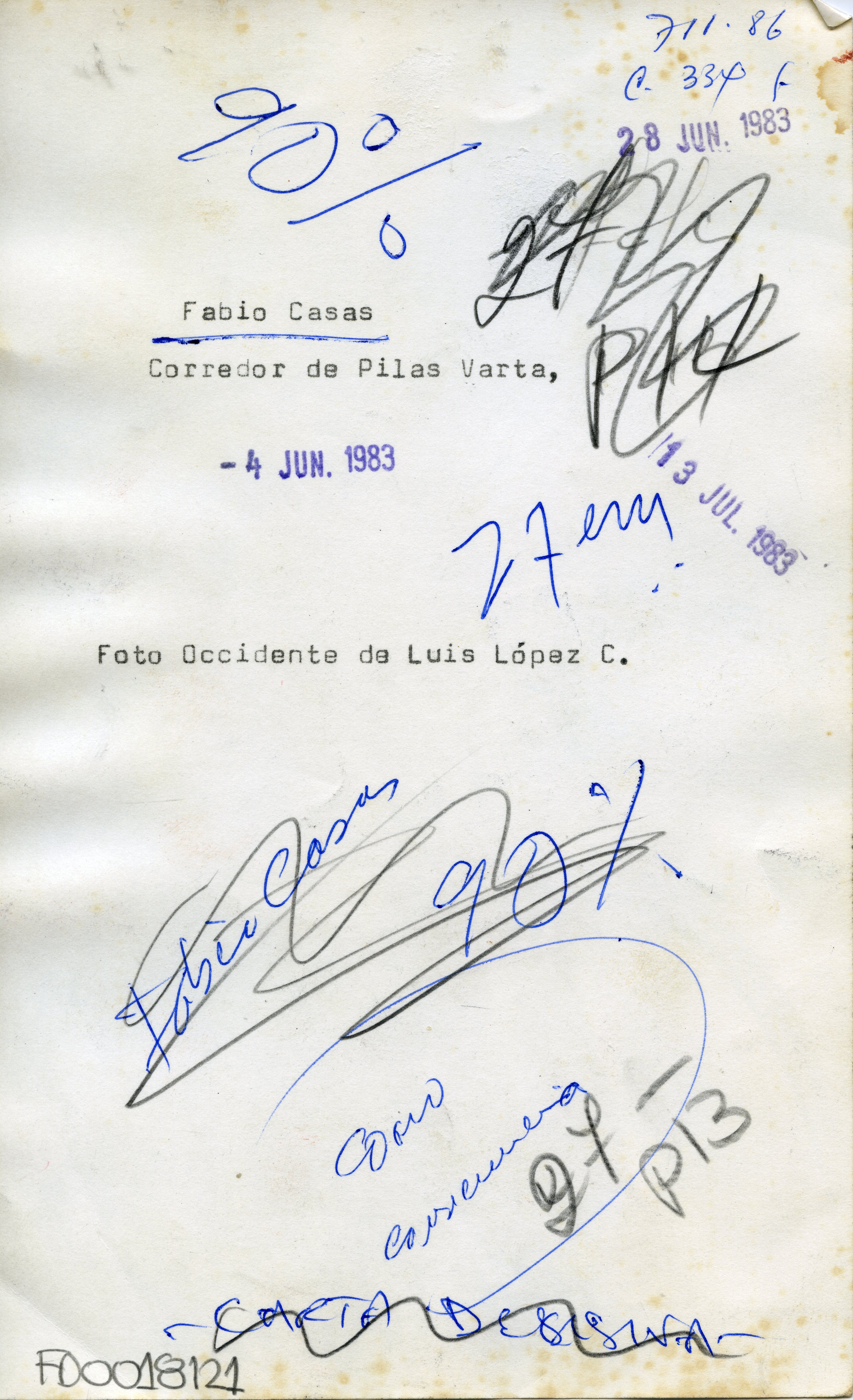 FDO018121A.jpg