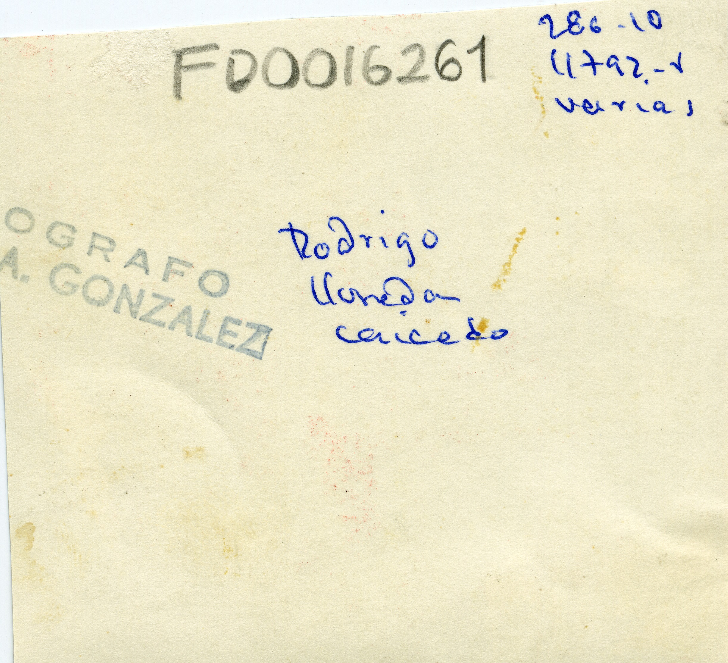 Fdo016261A.jpg