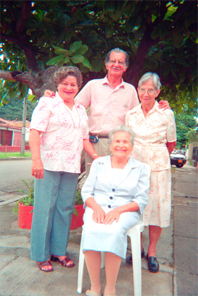 037-20.jpg