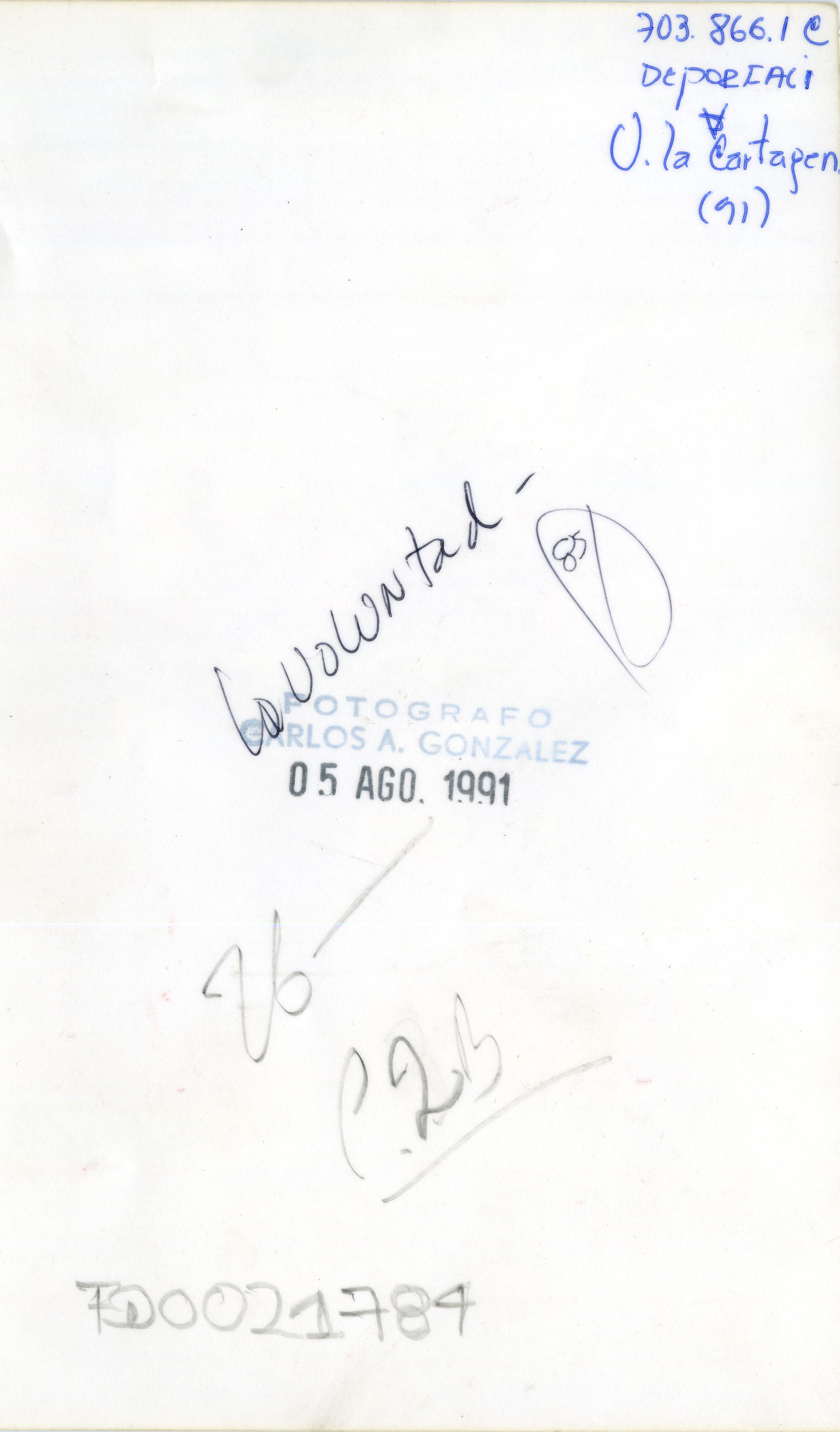 FDO021784A.jpg