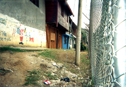011-00.jpg