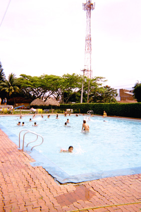 208-3.jpg