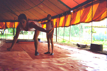 048-2.jpg